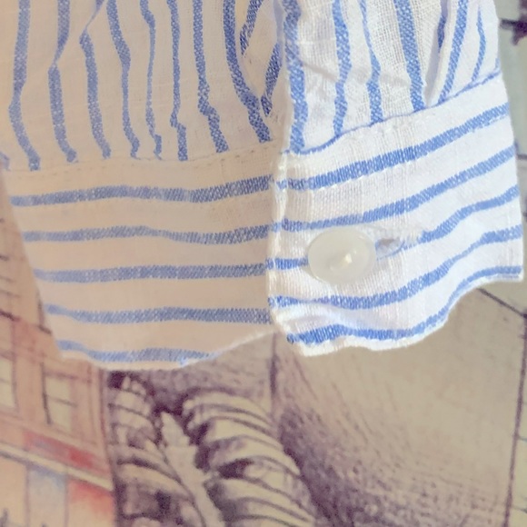 Blue + white striped shirt with tied front and longer back cotton size Medium - Picture 5 of 7